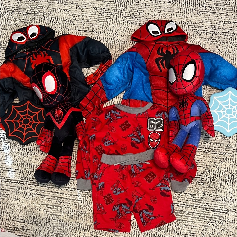 Spider-Themed Kids Costume Set with Plush Toy